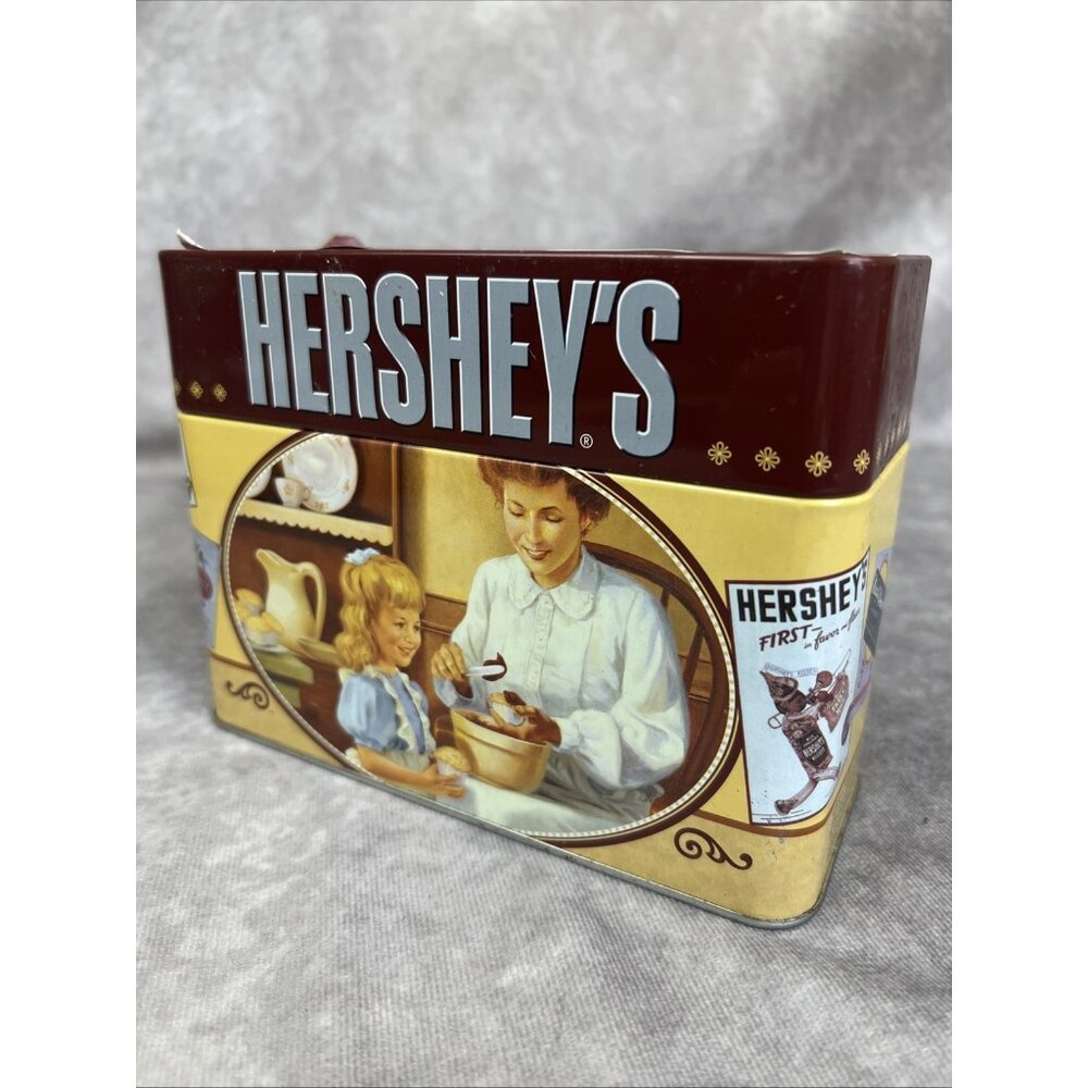 Hershey’s Recipe Tin Excellent condition Includes 99 recipe cards  Unused